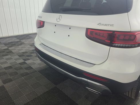 Used 2021 Mercedes-Benz GLB 250 4MATIC image 18