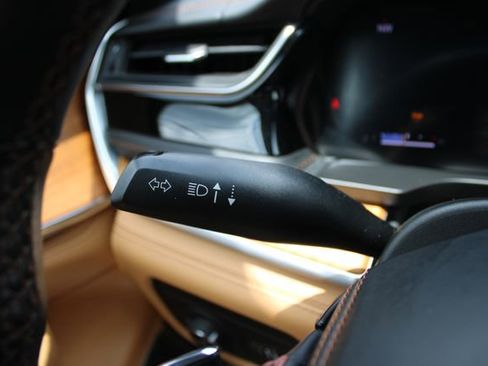 Used 2022 Jeep Grand Cherokee L Summit AWD/4WD image 12