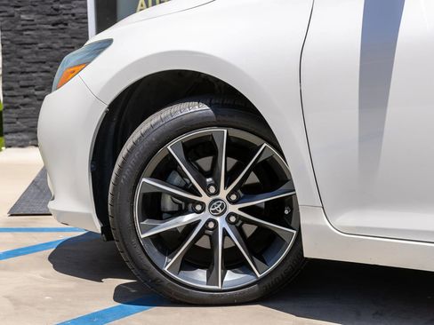 Used 2015 Toyota Camry XSE FWD image 34