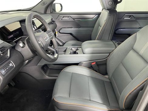 New 2026 GMC Acadia AT4 w/ Luxury Package image 2