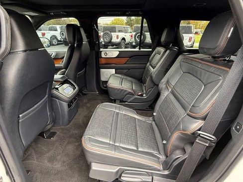 Used 2024 Lincoln Navigator Black Label AWD/4WD image 17