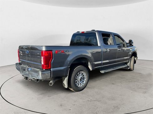 Used 2021 Ford F250 XLT w/ XLT Premium Package image 3