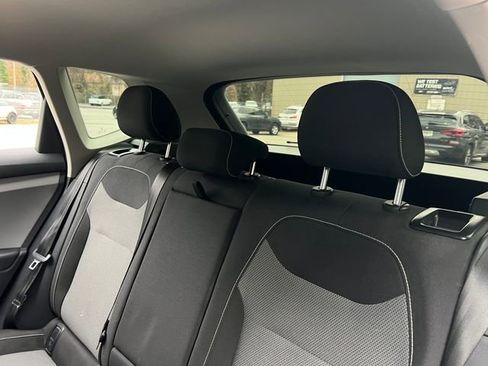 Used 2022 Volkswagen Taos S image 20