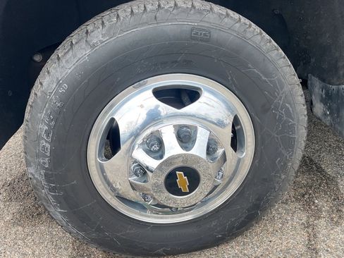 Used 2022 Chevrolet Silverado 3500 LTZ w/ LTZ Convenience Package image 6