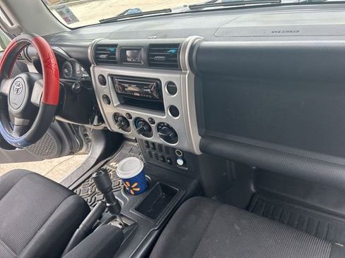 Used 2007 Toyota FJ Cruiser 2WD image 22