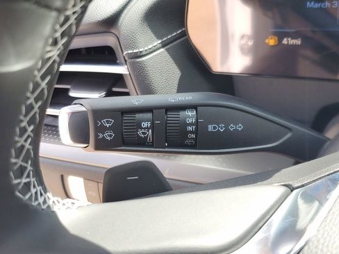 New 2026 Chevrolet Traverse LT w/ LPO, Floor Liner Package FWD image 29