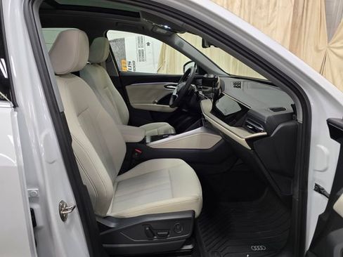 Used 2025 Audi Q5 Premium Plus w/ Premium Plus image 40