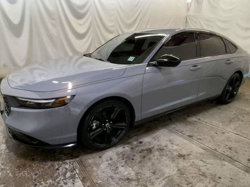Used 2023 Honda Accord Sport image 4