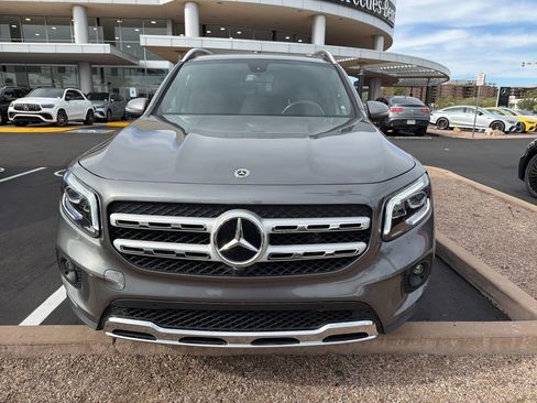 Used 2023 Mercedes-Benz GLB 250 image 2