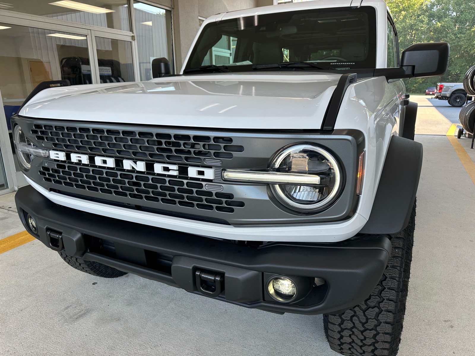 Used 2026 Ford Bronco Badlands w/ Sasquatch Package AWD/4WD image 2