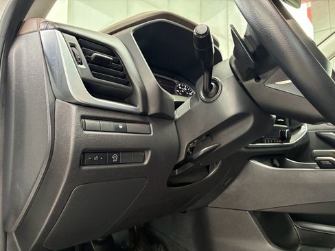 Used 2023 Nissan Rogue SV AWD/4WD image 24