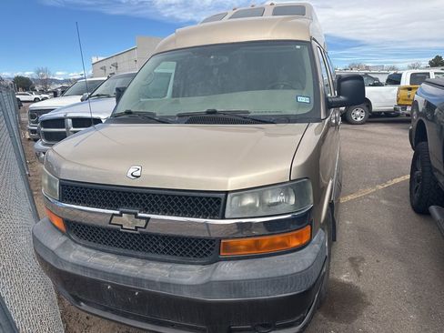 Used 2007 Chevrolet Express 3500 Extended w/ Power and Light Package image 3