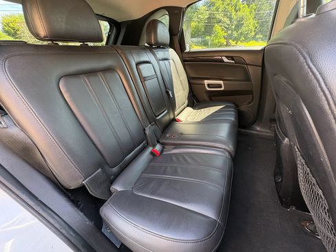 Used 2014 Chevrolet Captiva Sport LT w/ Convenience Package FWD image 17