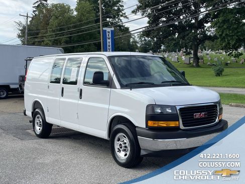 Certified 2025 GMC Savana 2500 w/ Driver Convenience Package RWD image 1
