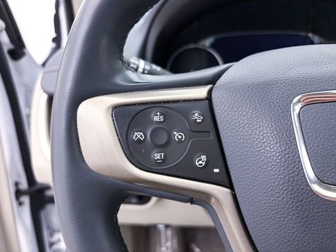 Used 2023 GMC Terrain Denali w/ Denali Premium Package image 33