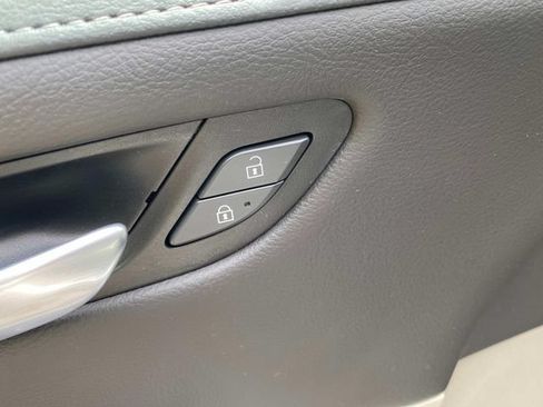 Used 2023 Cadillac XT4 Luxury FWD image 14