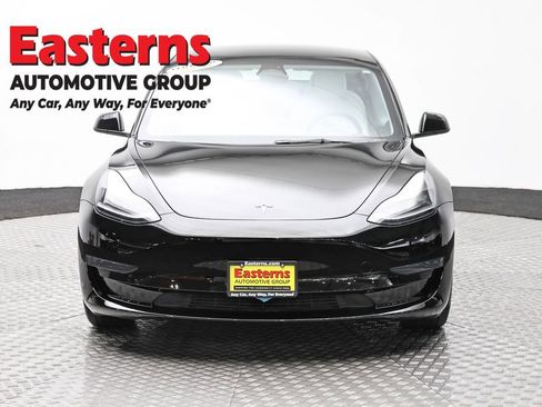Used 2023 Tesla Model 3 Standard Range image 2