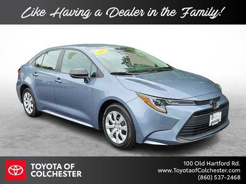 Certified 2025 Toyota Corolla LE FWD image 1