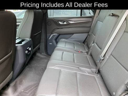 Used 2022 GMC Yukon Denali w/ Denali Premium Package AWD/4WD image 7