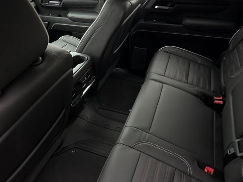 Used 2026 GMC Sierra 2500 AT4X image 12