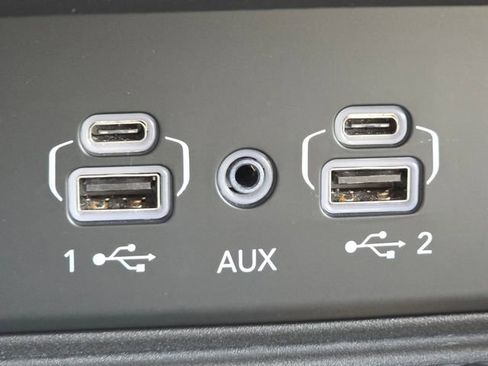 Used 2023 Jeep Grand Cherokee L Overland w/ Advanced Protech Group III image 18