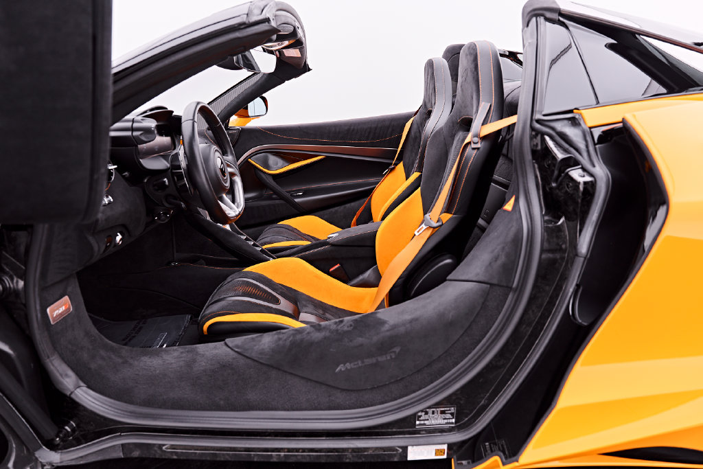 Used 2025 McLaren 750S Spider RWD image 50