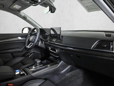 Certified 2024 Audi Q5 e Prestige image 23