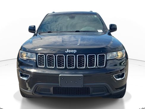 Used 2021 Jeep Grand Cherokee Laredo AWD/4WD image 2