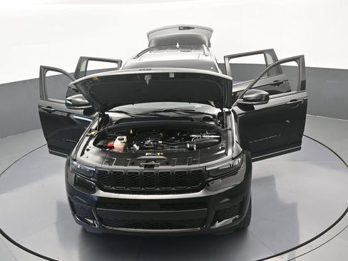 Used 2024 Jeep Grand Cherokee L Altitude image 74