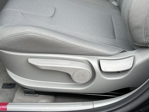 New 2026 Hyundai Elantra SE FWD image 14