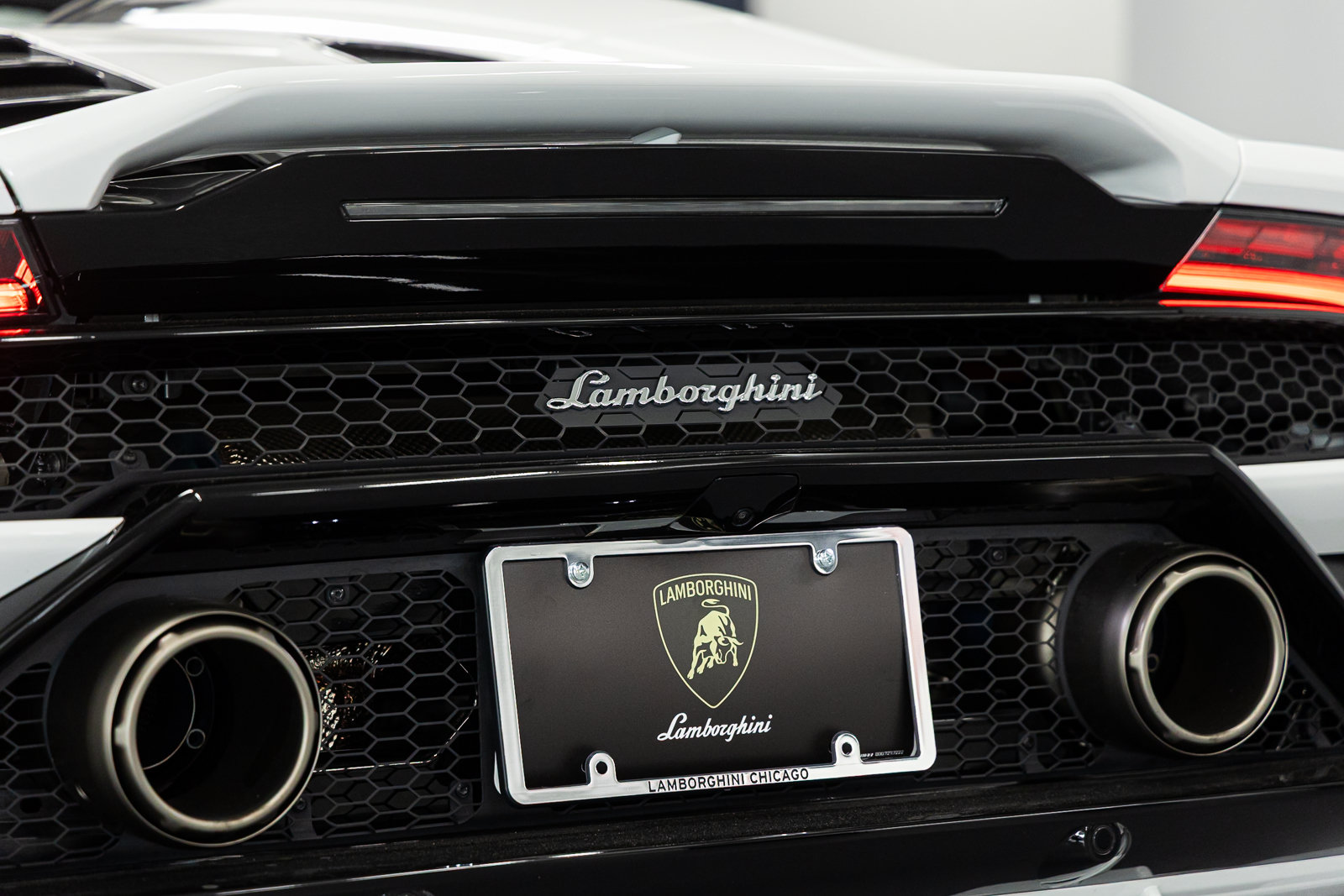 Used 2024 Lamborghini Huracan EVO AWD/4WD image 23