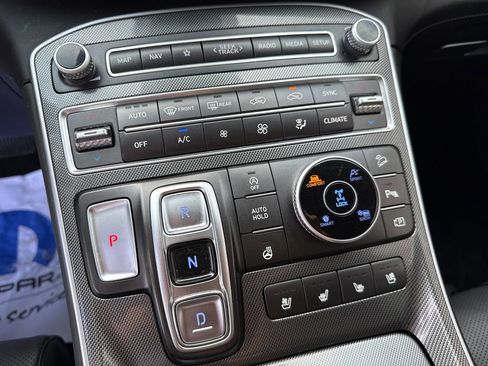 Used 2023 Hyundai Santa Fe Limited image 33