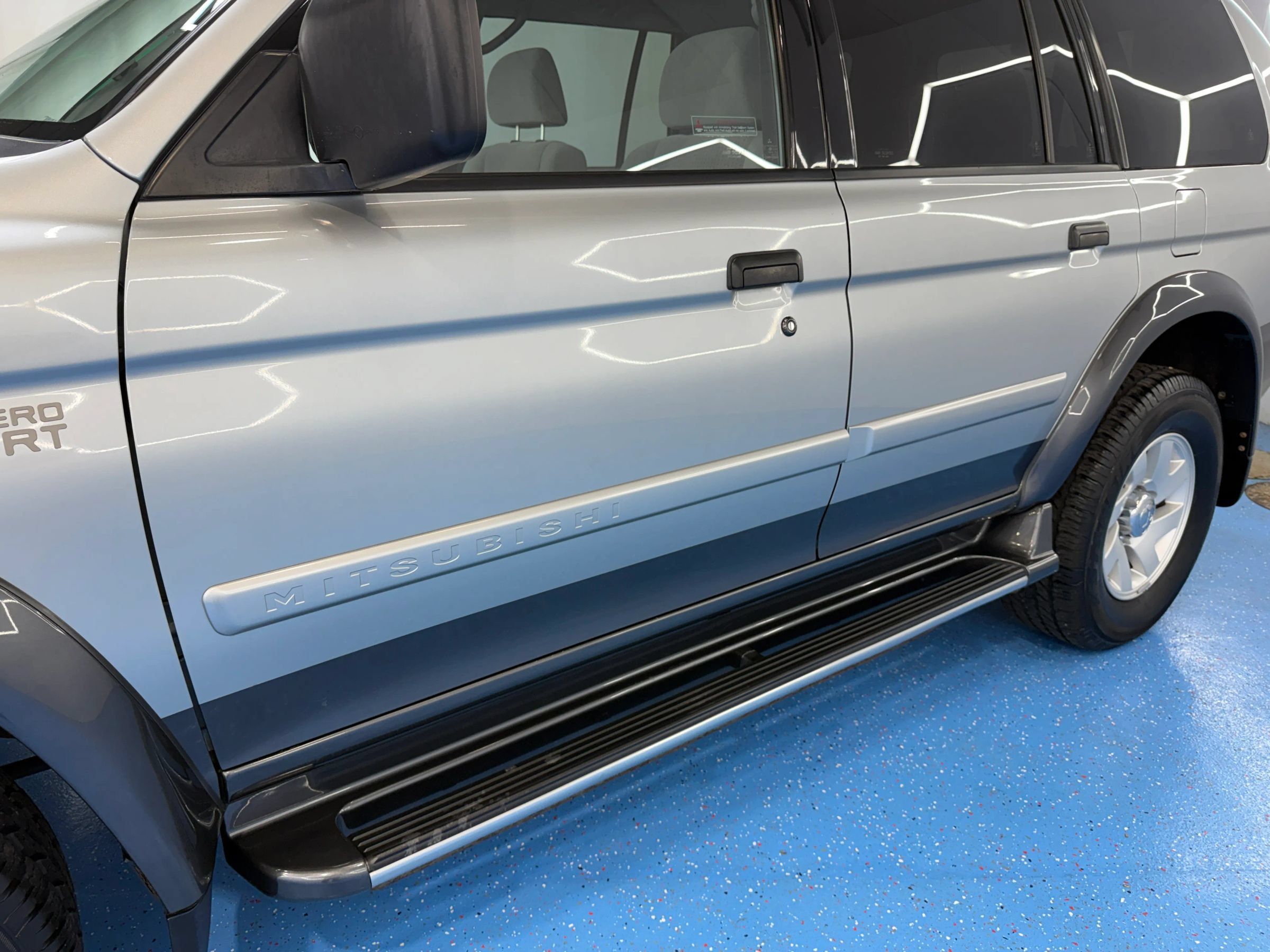 Used 2000 Mitsubishi Montero Sport XLS AWD/4WD image 10
