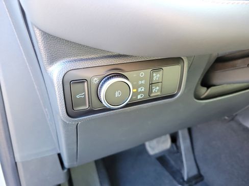 New 2026 Ford Explorer Active w/ Active Comfort Package image 23