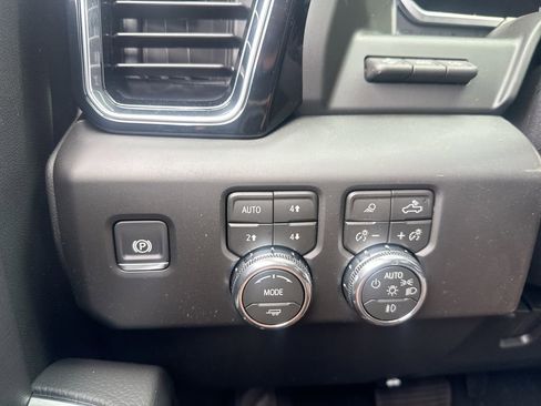 New 2026 GMC Sierra 3500 Denali w/ Denali Reserve Package AWD/4WD image 18