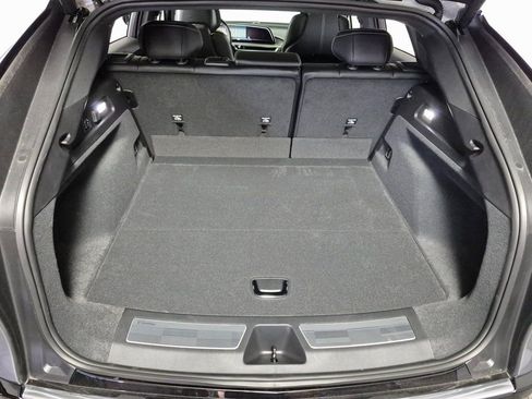 New 2026 Cadillac Lyriq Premium Luxury image 10