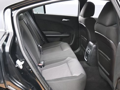Used 2019 Dodge Charger SXT image 34