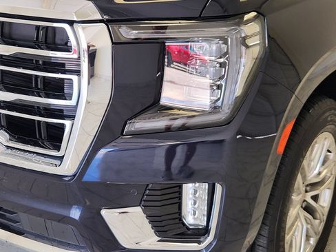 Used 2022 GMC Yukon SLT w/ SLT Luxury Package AWD/4WD image 9