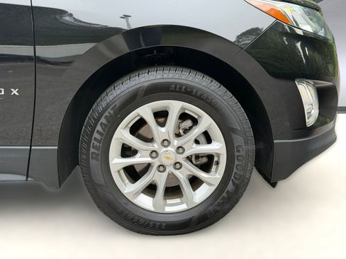 Used 2020 Chevrolet Equinox LS FWD image 11