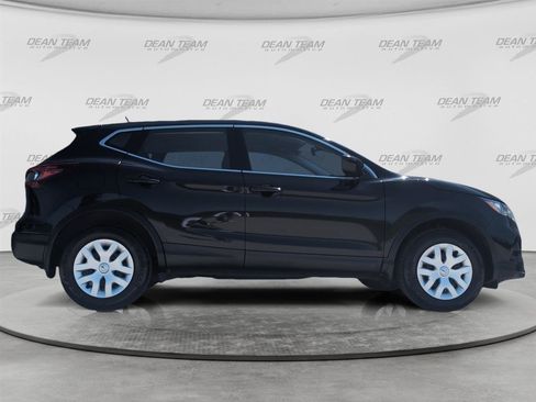 Used 2020 Nissan Rogue Sport S FWD image 9