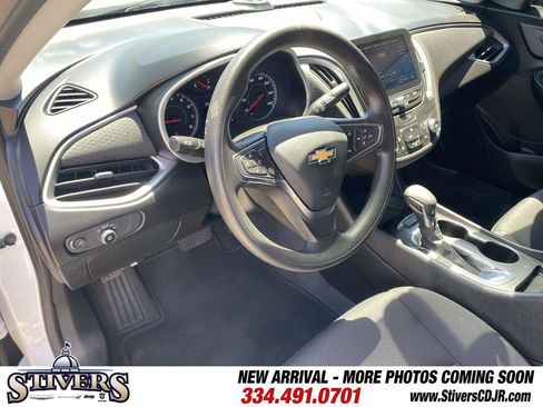 Used 2022 Chevrolet Malibu LS FWD image 22