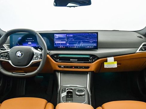 Used 2025 BMW 330i xDrive Sedan w/ Convenience Package image 15