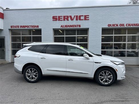 Used 2023 Buick Enclave Premium w/ Experience Buick Package image 1