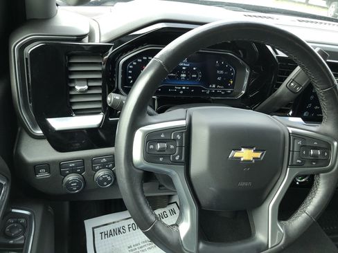 Used 2022 Chevrolet Silverado 1500 LT image 26
