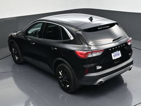 Used 2020 Ford Escape SE FWD image 47