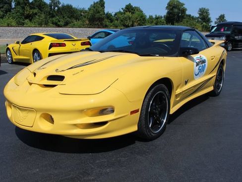 Used 2002 Pontiac Firebird Trans Am RWD image 2