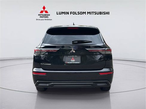 Used 2026 Mitsubishi Outlander ES FWD image 4