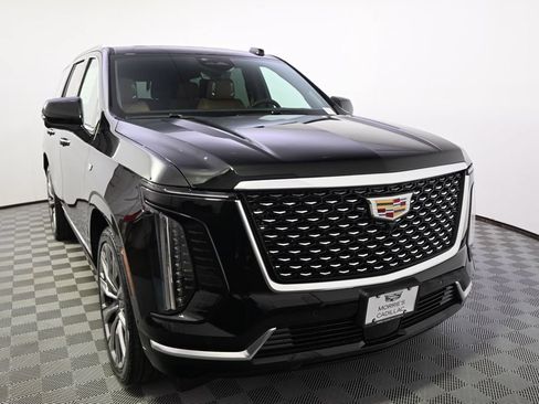 New 2026 Cadillac Escalade Luxury w/ Touring Package AWD/4WD image 9