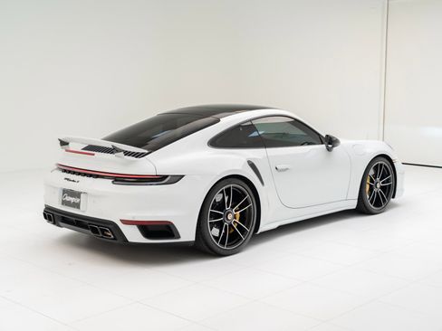 Used 2022 Porsche 911 Turbo S image 9