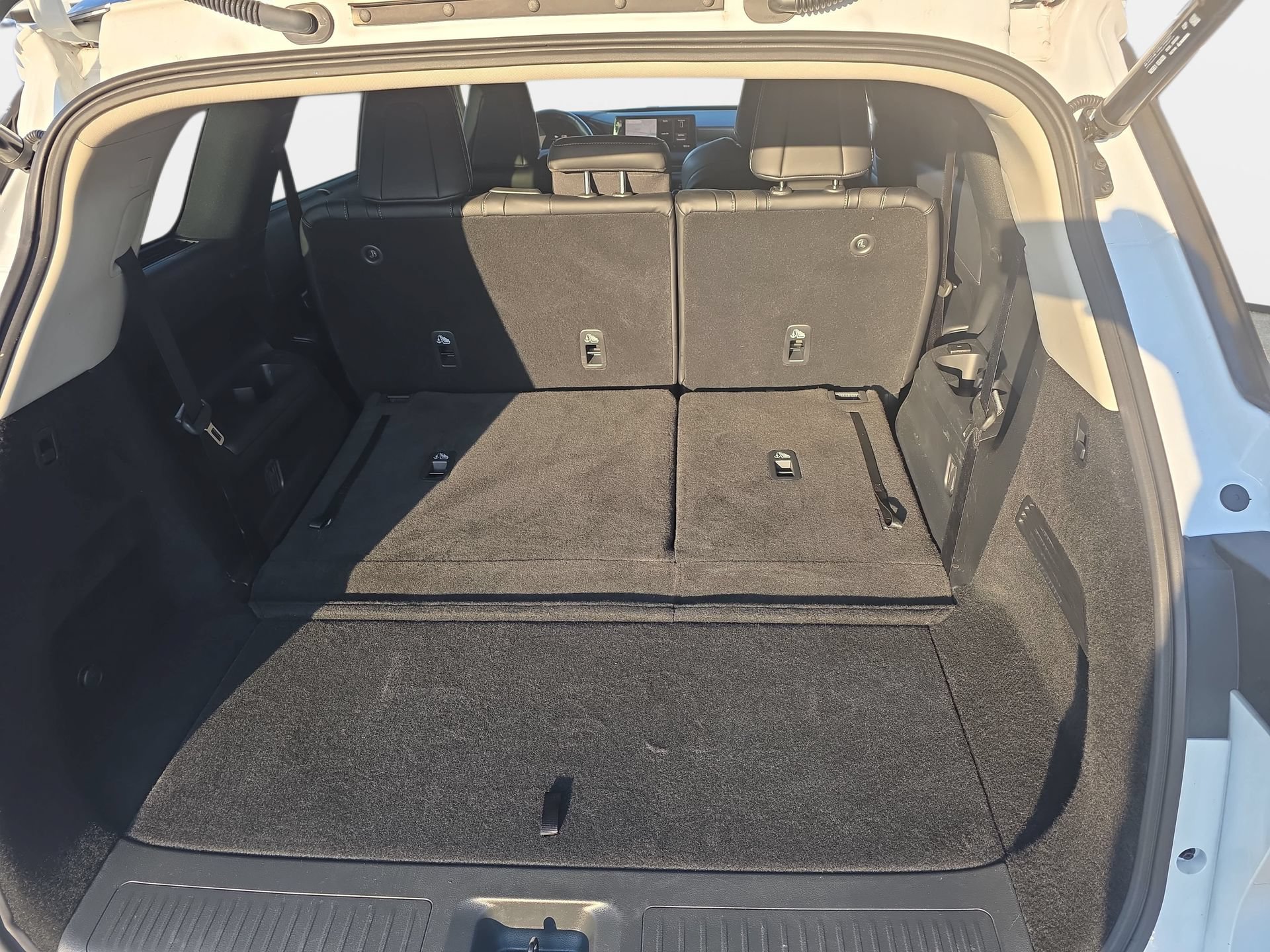 Certified 2026 INFINITI QX60 Luxe w/ Cargo Package FWD image 12